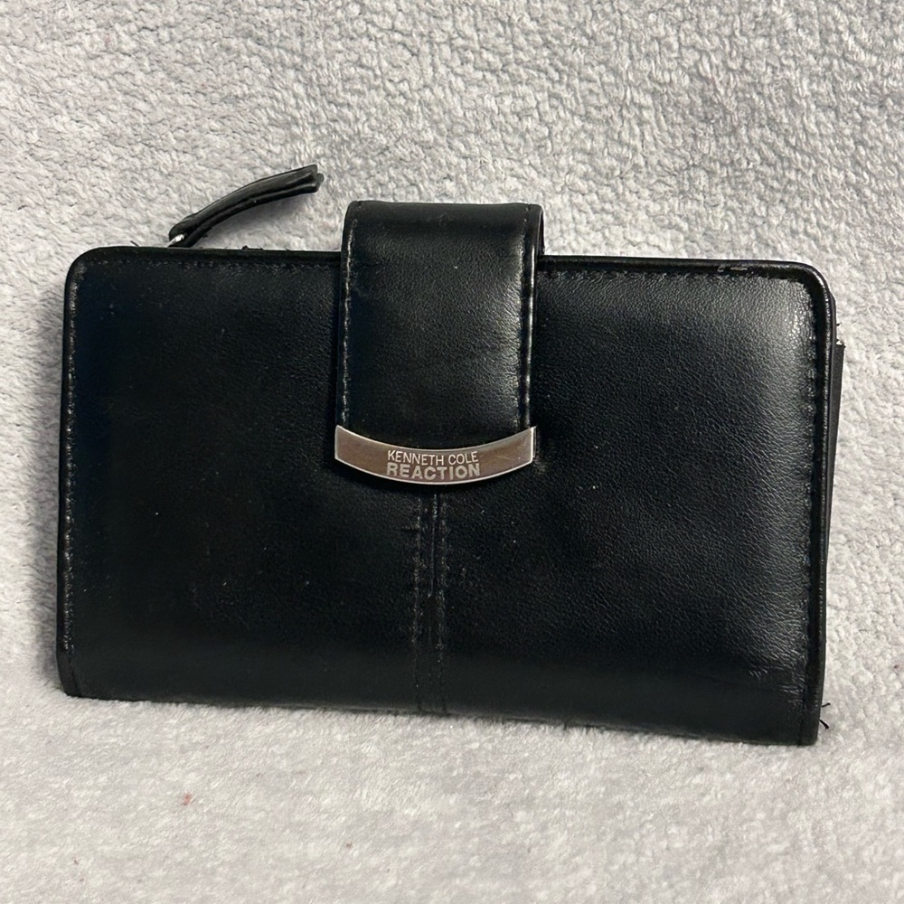 Kenneth Cole Reaction Black Wallet